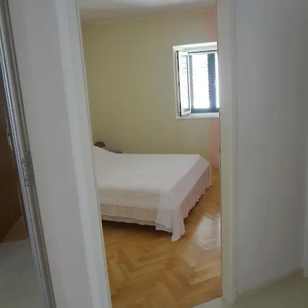 Holiday home Dijana *