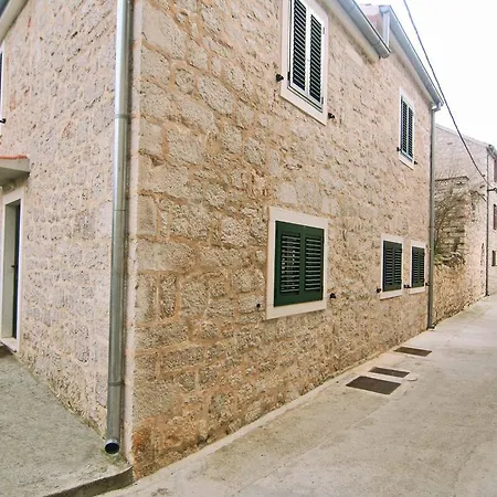 Holiday home Dijana *